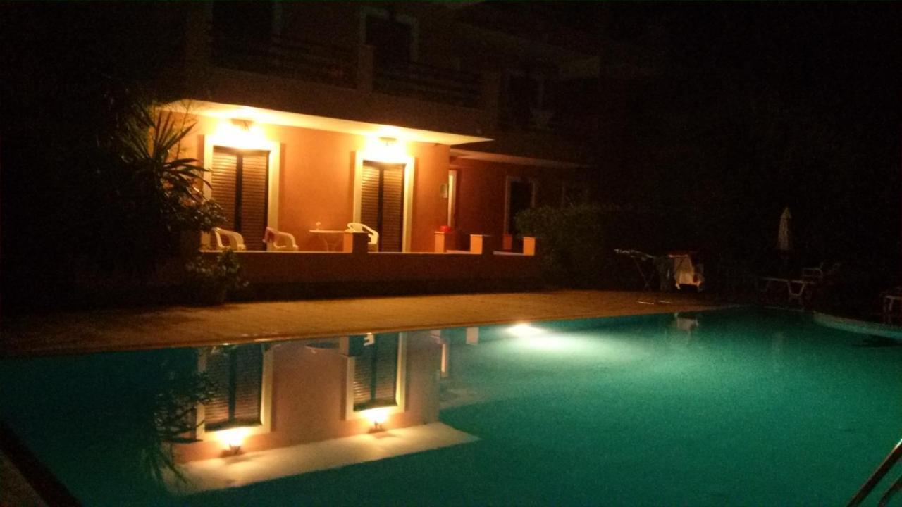 Stathis Apartments Δασιά Εξωτερικό φωτογραφία